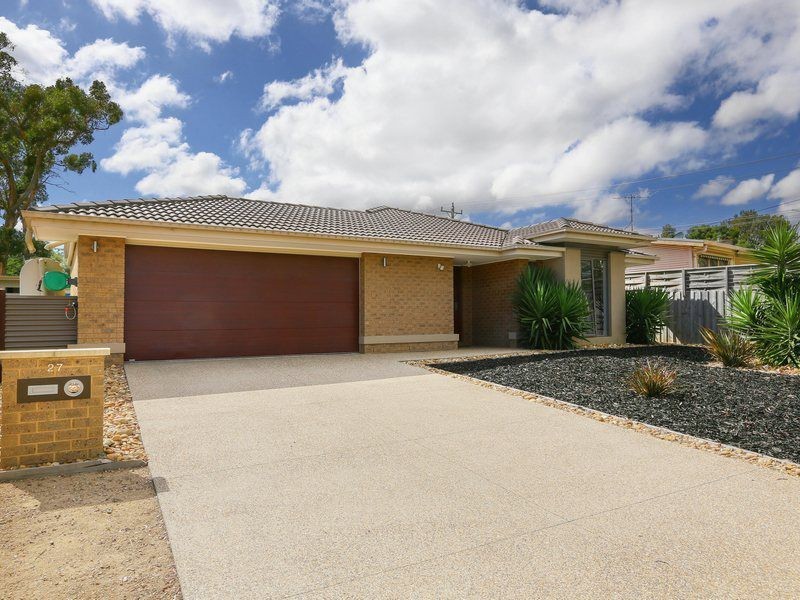 27 Wakool Avenue, Rosebud VIC 3939