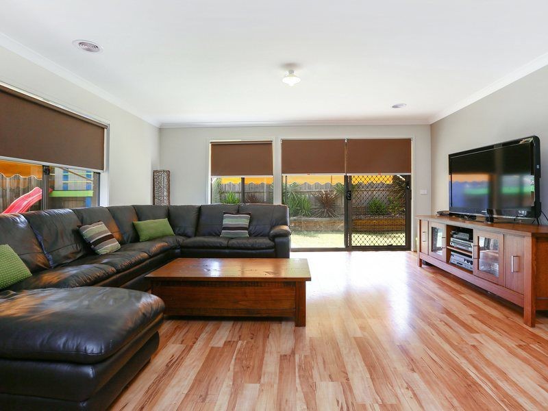27 Wakool Avenue, Rosebud VIC 3939