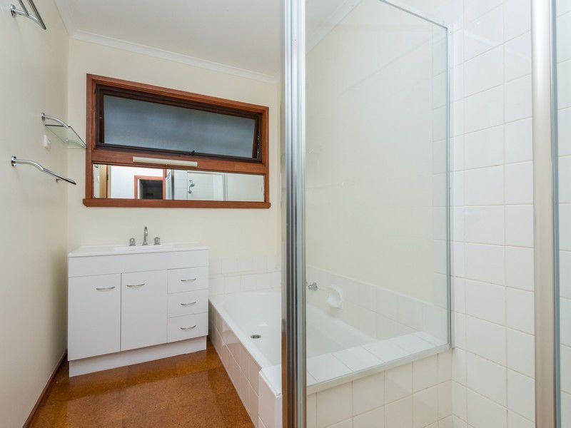 28 Carcoola Court, Rosebud VIC 3939