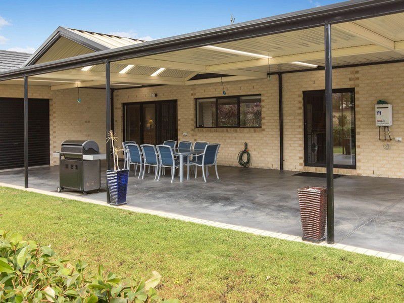 3 Manna Gum Court, Rosebud VIC 3939