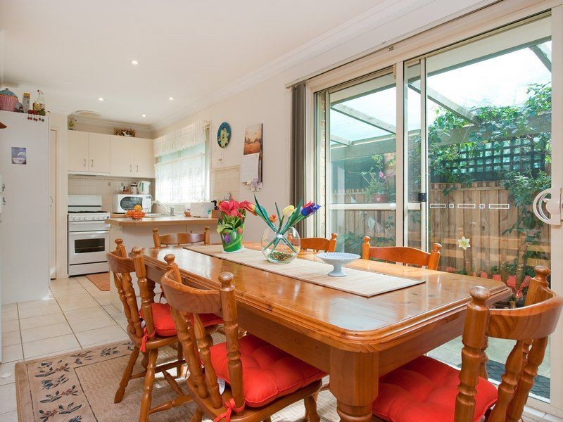 180 Seventh Avenue, Rosebud VIC 3939