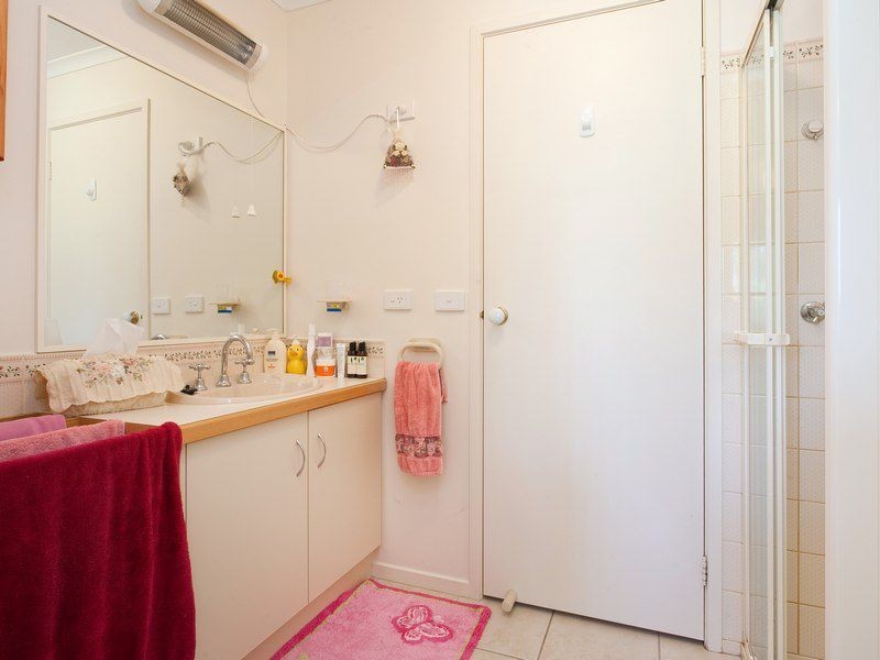 180 Seventh Avenue, Rosebud VIC 3939