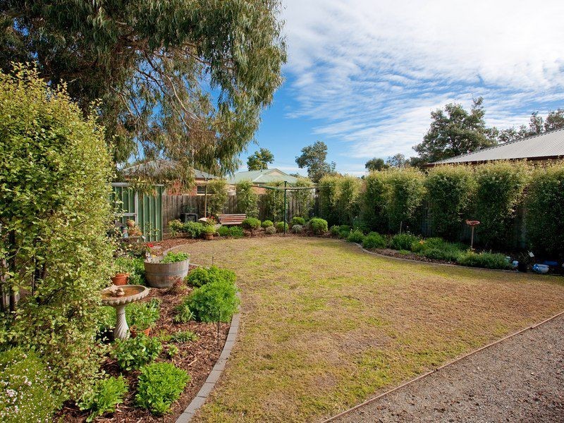 180 Seventh Avenue, Rosebud VIC 3939