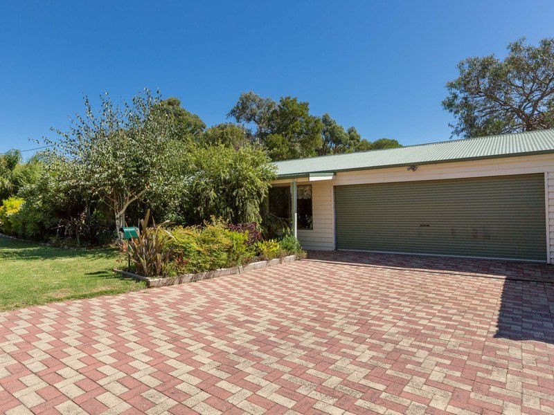 2 Wakool Avenue, Rosebud VIC 3939
