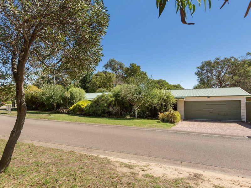2 Wakool Avenue, Rosebud VIC 3939
