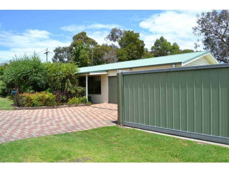 2 Wakool Avenue, Rosebud VIC 3939