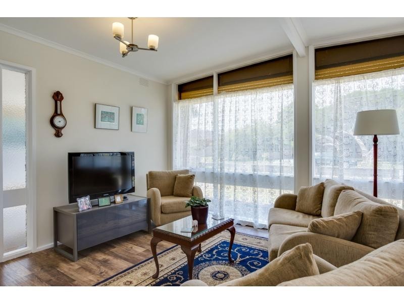 8 Rae Street, Rosebud VIC 3939