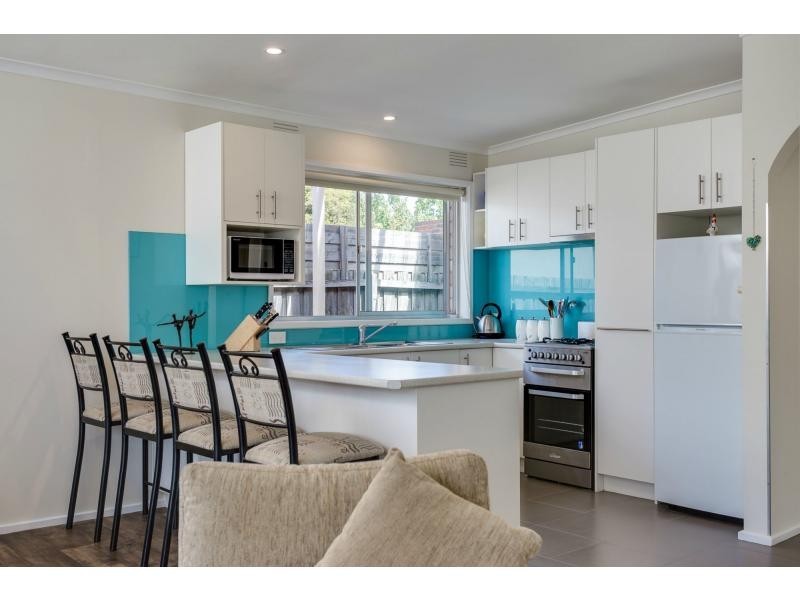 8 Rae Street, Rosebud VIC 3939