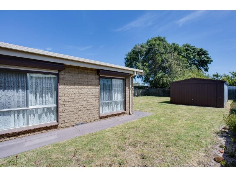 8 Rae Street, Rosebud VIC 3939