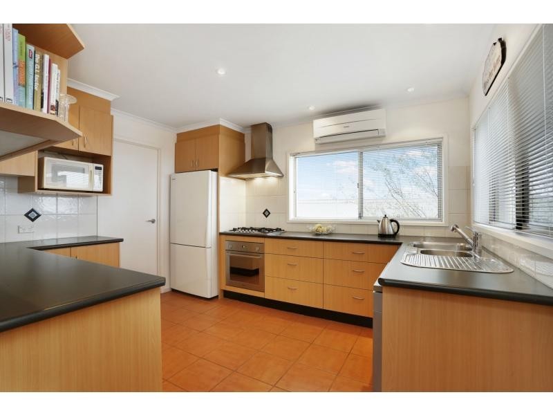 4 Hove Road, Rosebud VIC 3939