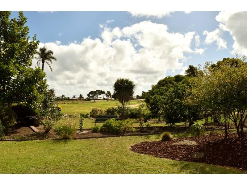 99 Palm Tree Drive, Safety Beach VIC 3936