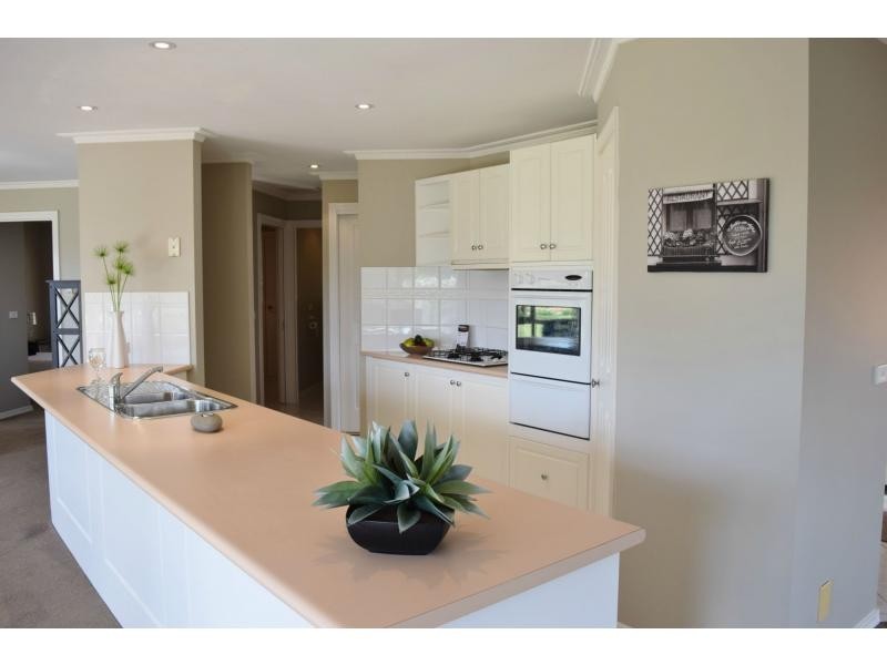 99 Palm Tree Drive, Safety Beach VIC 3936