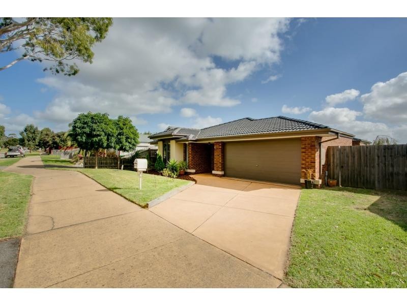 4 Mount Arthur Avenue, Rosebud VIC 3939