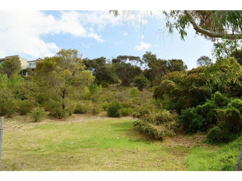 8 Valley Drive, Rye VIC 3941