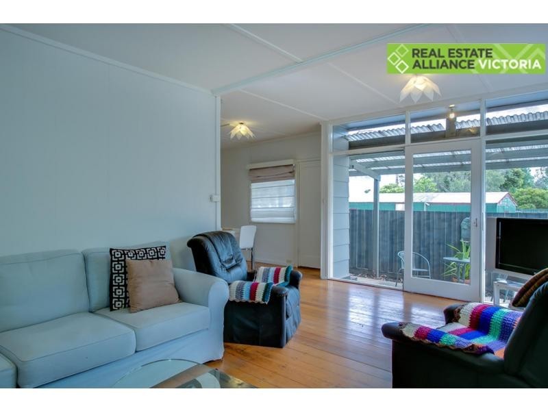 76 Broadway, Rosebud West VIC 3940