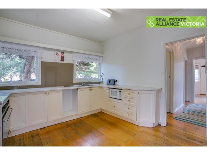 76 Broadway, Rosebud West VIC 3940