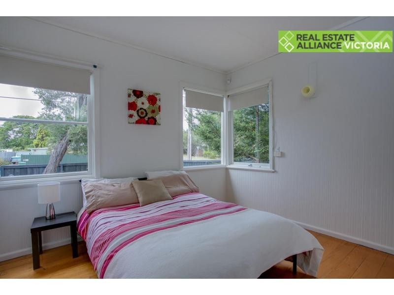 76 Broadway, Rosebud West VIC 3940