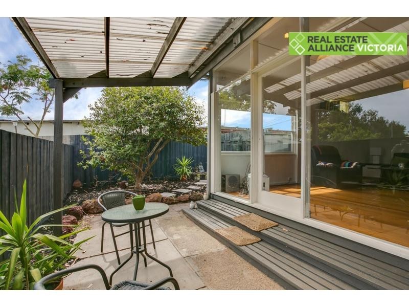 76 Broadway, Rosebud West VIC 3940