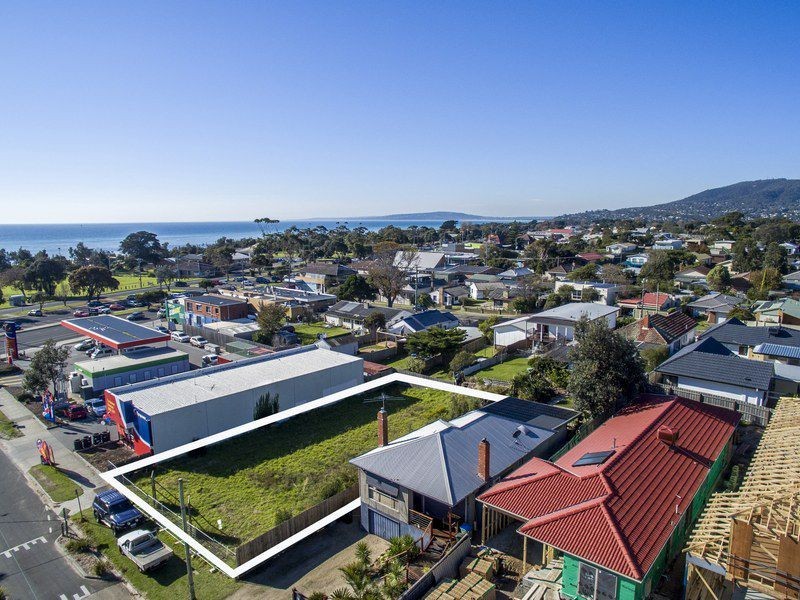 7 Fourth Avenue, Rosebud VIC 3939