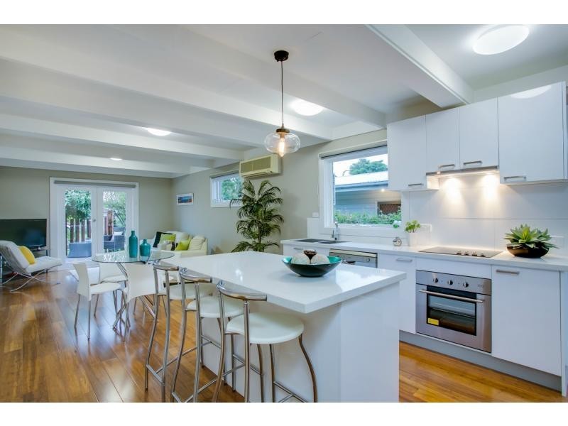 197 Sixth Avenue, Rosebud VIC 3939