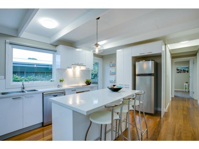 197 Sixth Avenue, Rosebud VIC 3939