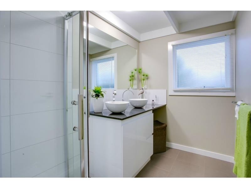 197 Sixth Avenue, Rosebud VIC 3939