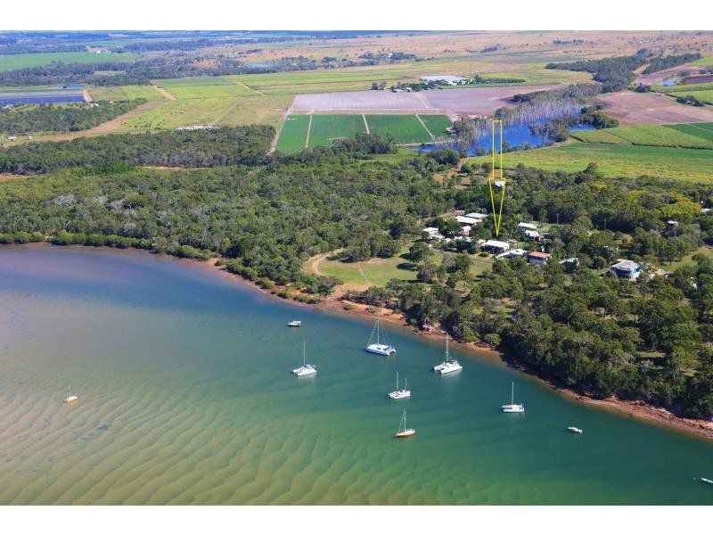 61 McIntosh Avenue, Elliott Heads QLD 4670