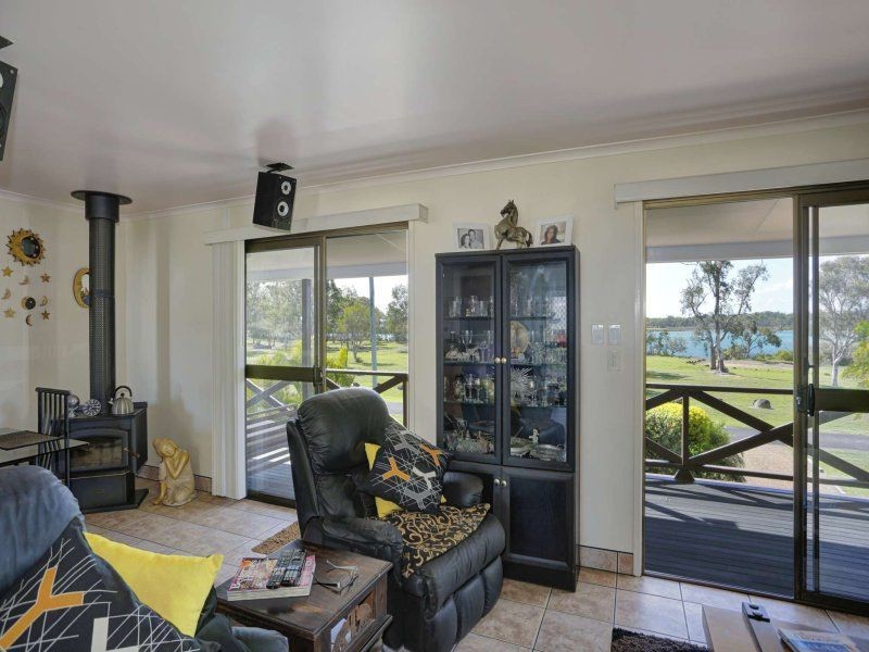 61 McIntosh Avenue, Elliott Heads QLD 4670
