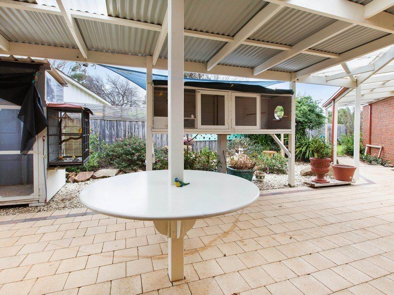 2 Wyuna Street, Rosebud West VIC 3940