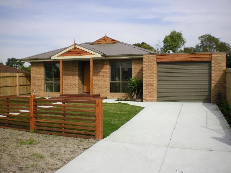 Unit 1/4 Leon Avenue, Rosebud VIC 3939