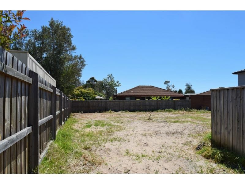 42a Broadway, Rosebud West VIC 3940