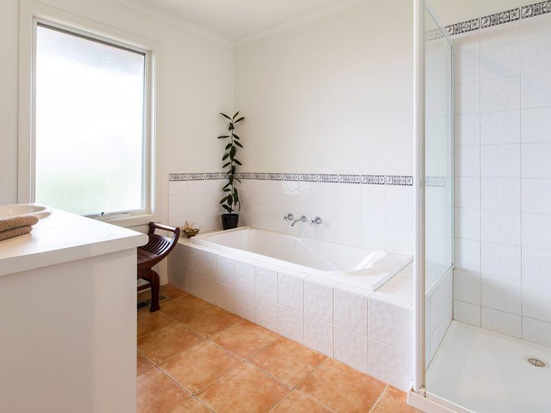 24 Murawa Drive, Rosebud VIC 3939