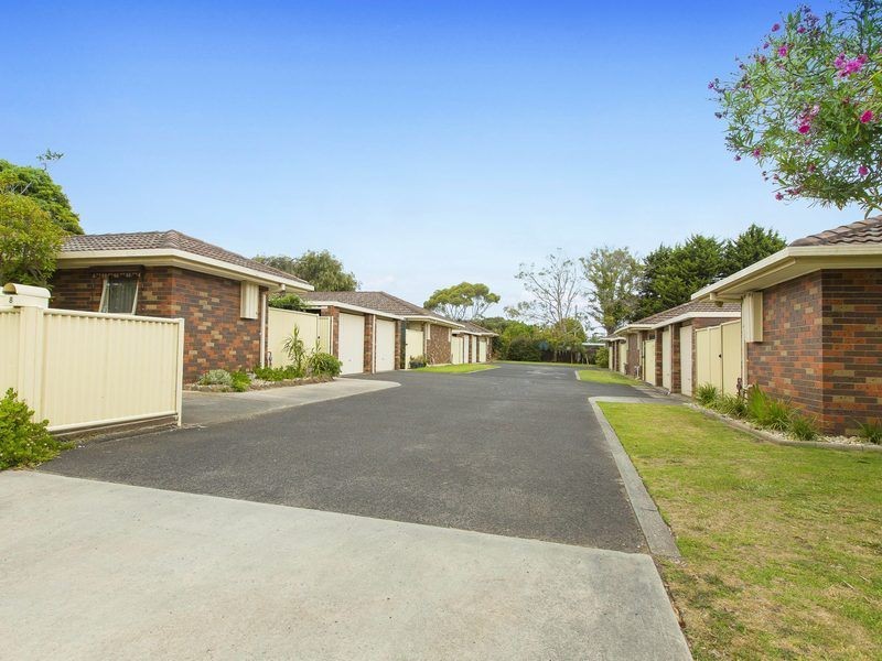 Unit 4/68 Whitehead Grove, Rosebud West VIC 3940