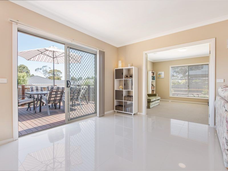 3 Crestwood Drive, Rosebud VIC 3939