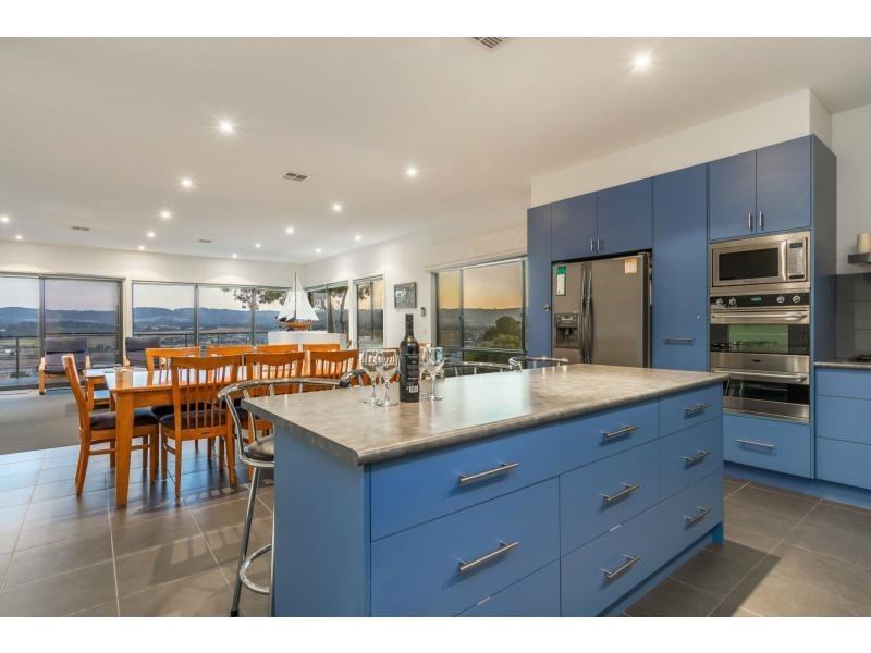 99 Bruce Road, Mount Martha VIC 3934