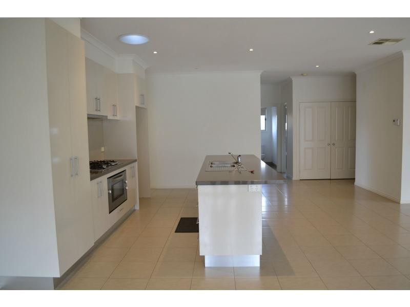 373 Eastbourne Road, Rosebud West VIC 3940