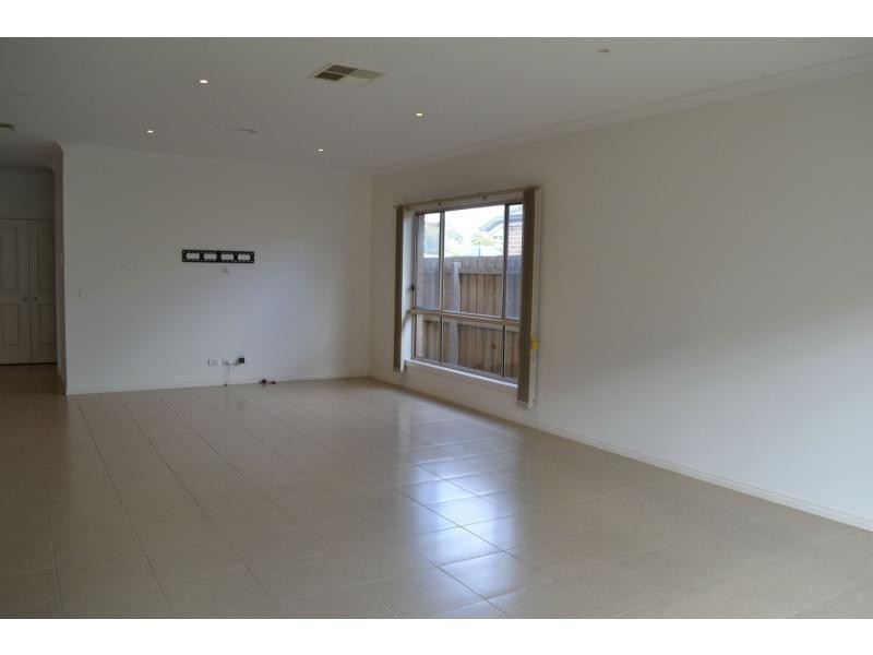 373 Eastbourne Road, Rosebud West VIC 3940