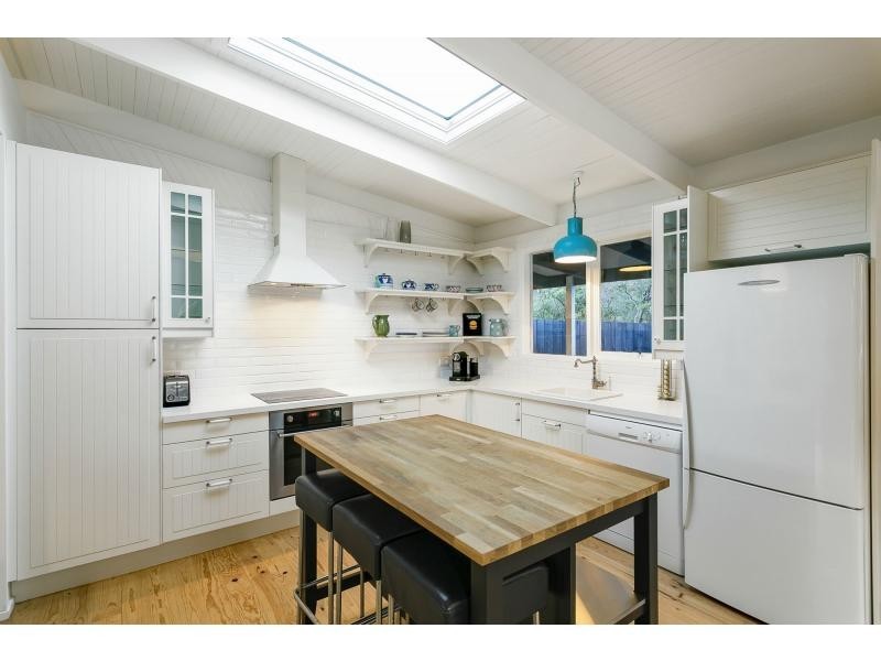 9 Dana Avenue, Blairgowrie VIC 3942