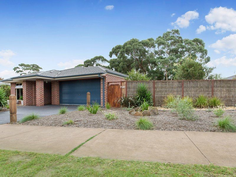 42 Parkedge Circuit, Rosebud VIC 3939