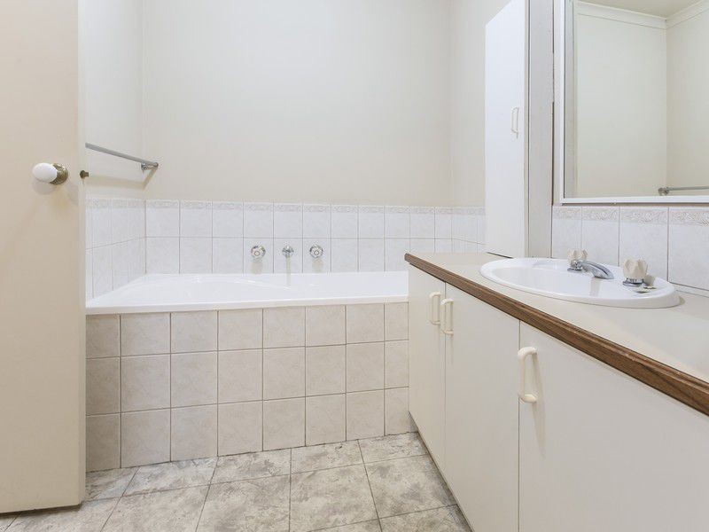 Unit 11/113 Country Club Drive, Safety Beach VIC 3936