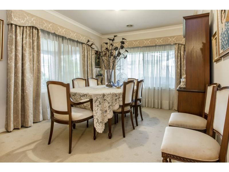 27 Hazeldene Way, Rosebud VIC 3939