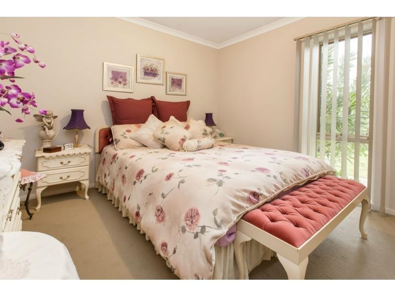 27 Hazeldene Way, Rosebud VIC 3939