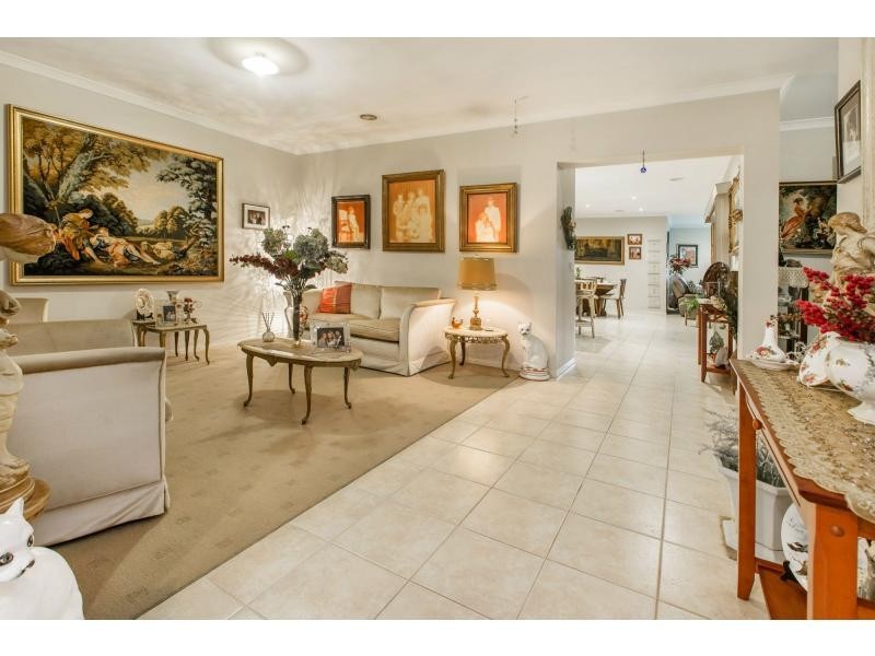 27 Hazeldene Way, Rosebud VIC 3939