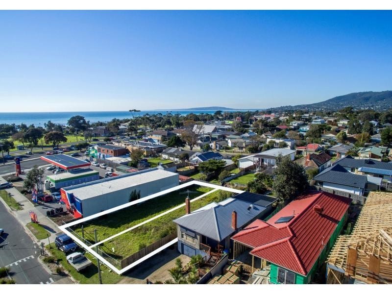 7 Fourth Avenue, Rosebud VIC 3939