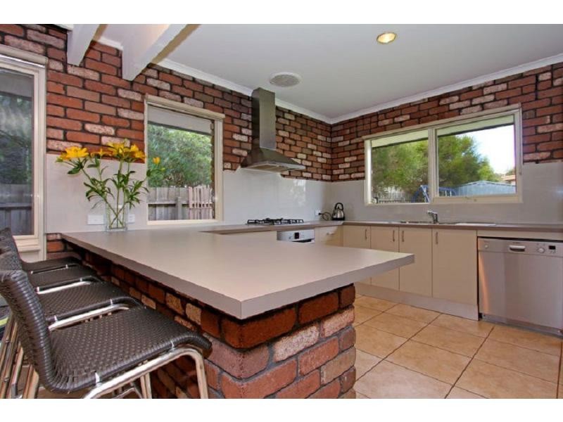 9 Sunningdale Road, Rosebud VIC 3939