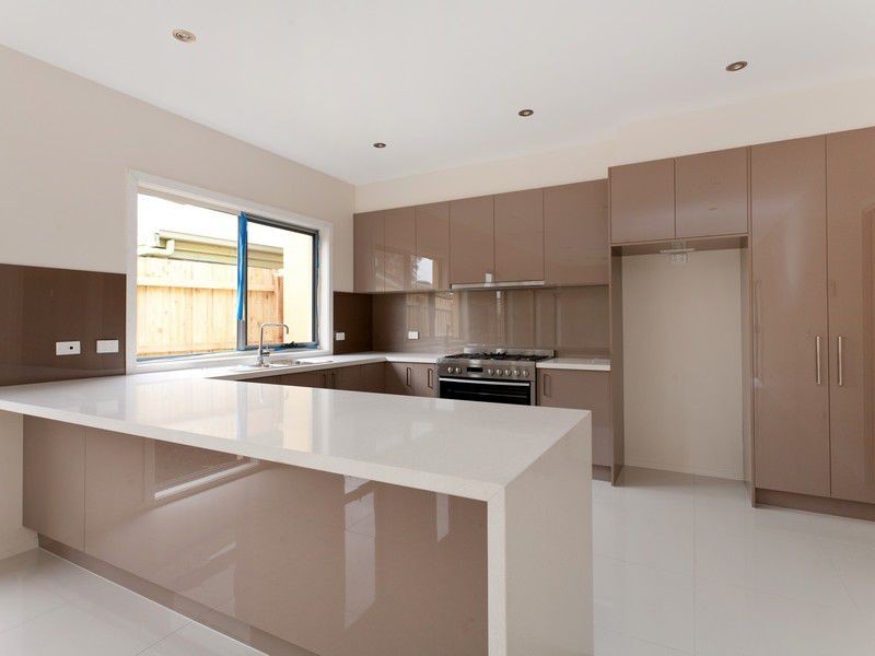 30 Clovelly Avenue, Rosebud VIC 3939