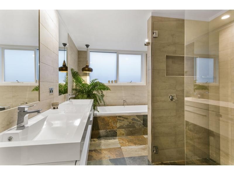 9 Bilbul Avenue, Rosebud VIC 3939