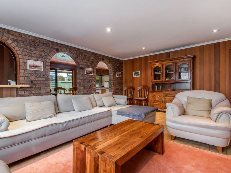 5 Grenville Grove, Rosebud West VIC 3940