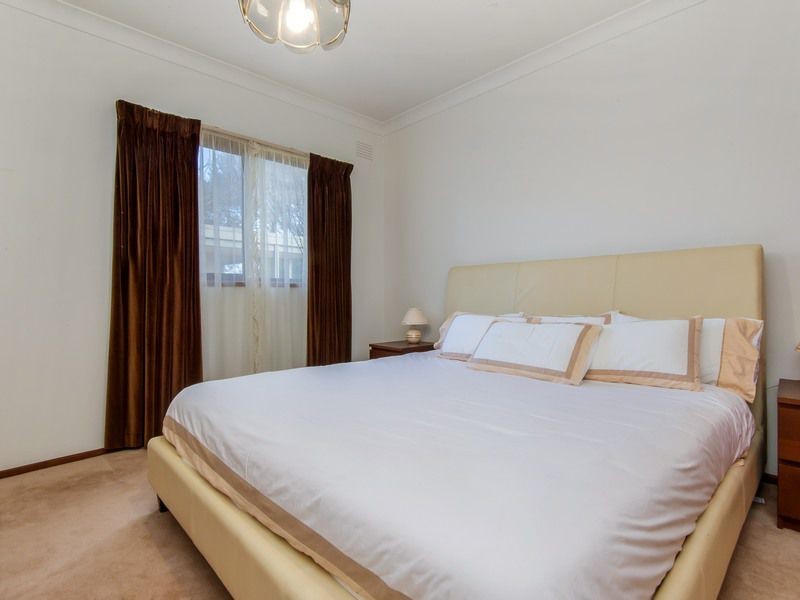 5 Grenville Grove, Rosebud West VIC 3940