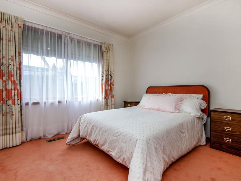 5 Grenville Grove, Rosebud West VIC 3940